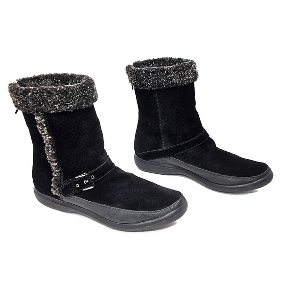 - SOLD - Stuart Weitzman Black Shearling Boots - Picture 3 of 8